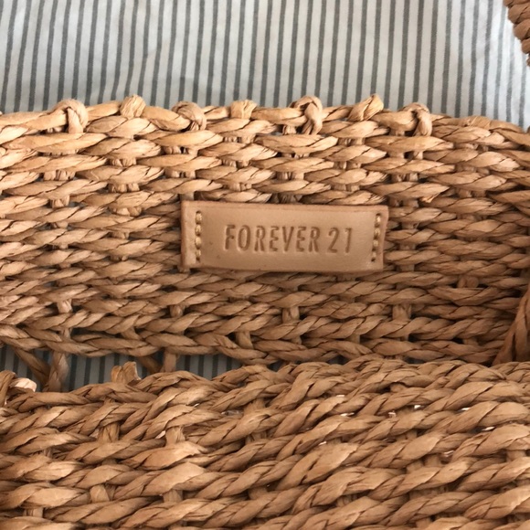 Rattan Medium sized Bag - Picture 2 of 4